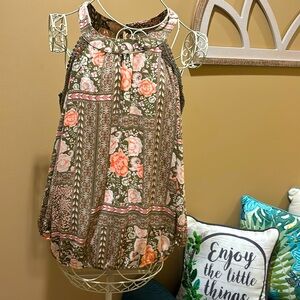 New York & Company halter style, cold shoulder top. Size large.